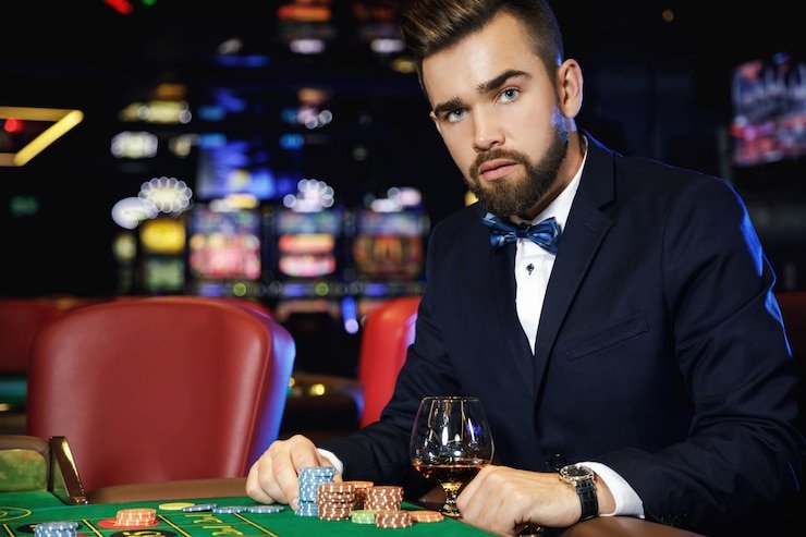 Dealer di studio Live Draw ronaldo4d melayani permainan Dragon Tiger dan Sic Bo dengan kamera multi-sudut